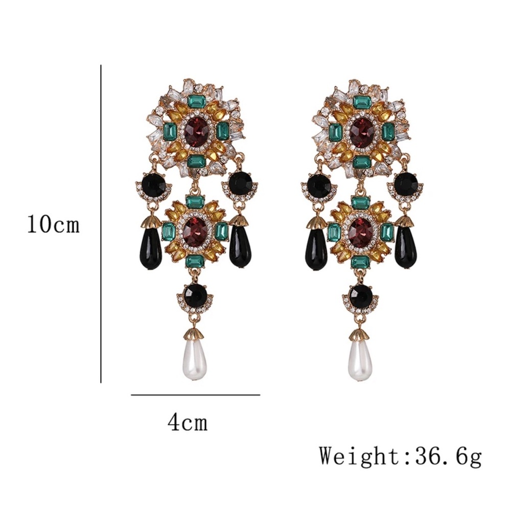 Elizabeth Statement Earrings - Picture 4 of 4